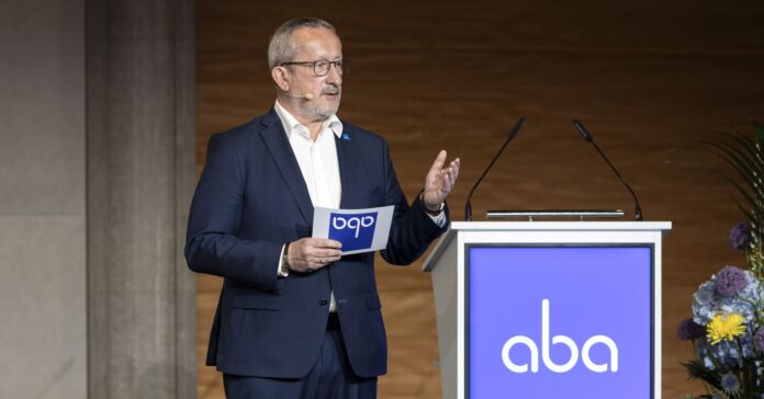 Dr. Georg Thurnes, stellte auf der Jahrestagung in Berlin einen letzten „Bericht zur Lage“ vor. Foto: aba via LinkedIn